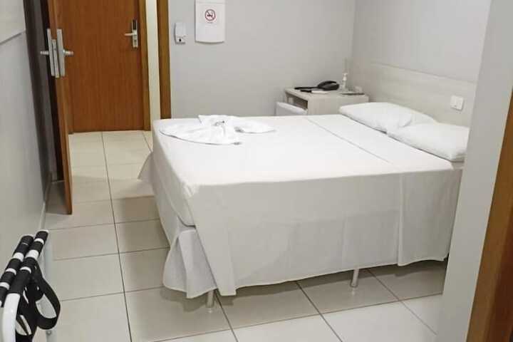 Room 16 of 29