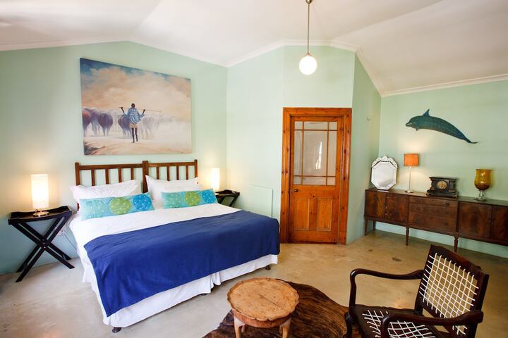 Room 4 of 55