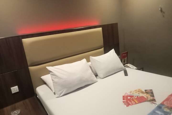 Room 16 of 43