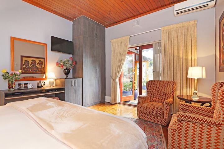 Room 28 of 80