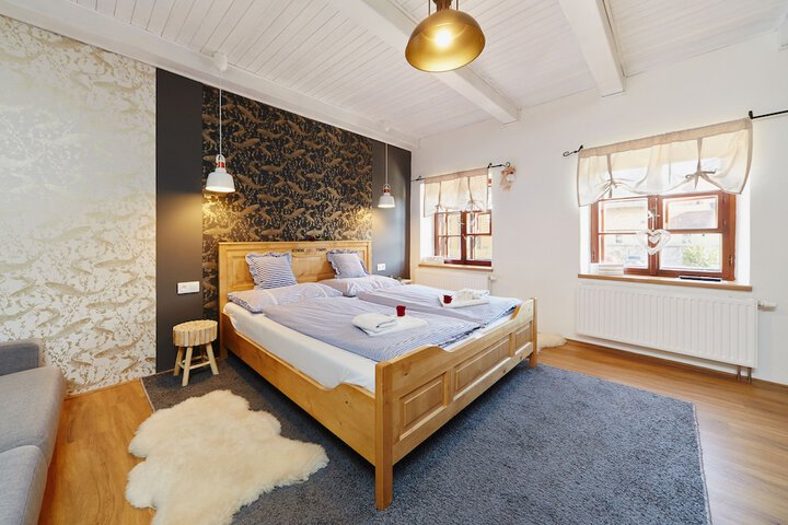 Room 9 of 48