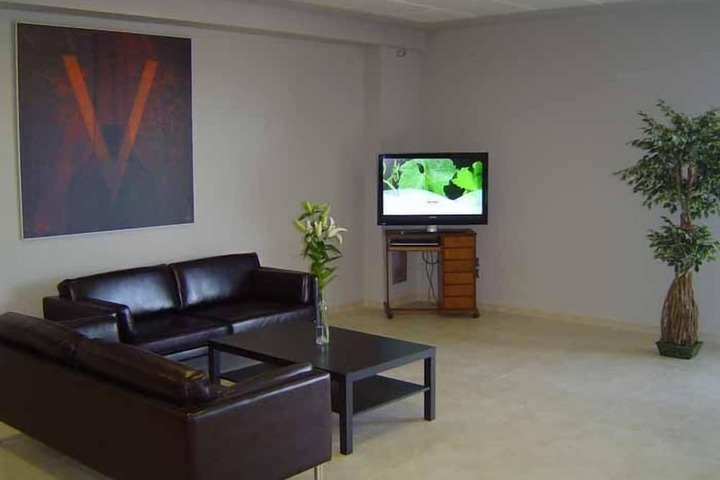 Room 10 of 19