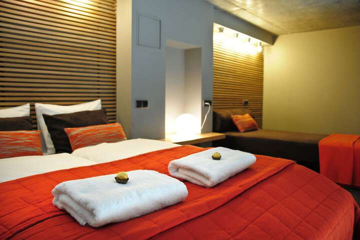 Room 6 of 39