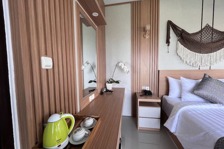 Room 27 of 69