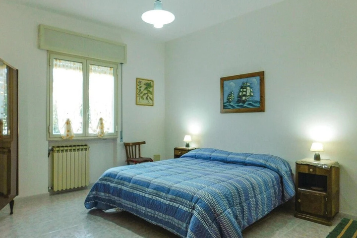 Room 3 of 10