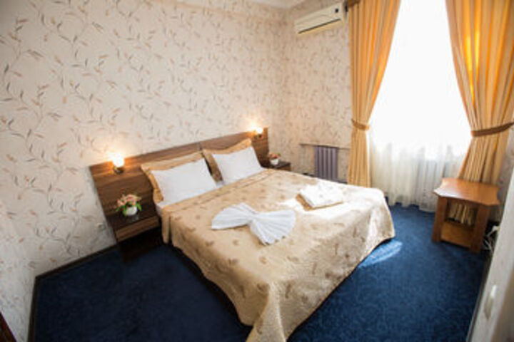 Room 3 of 38