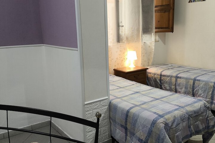 Room 26 of 65