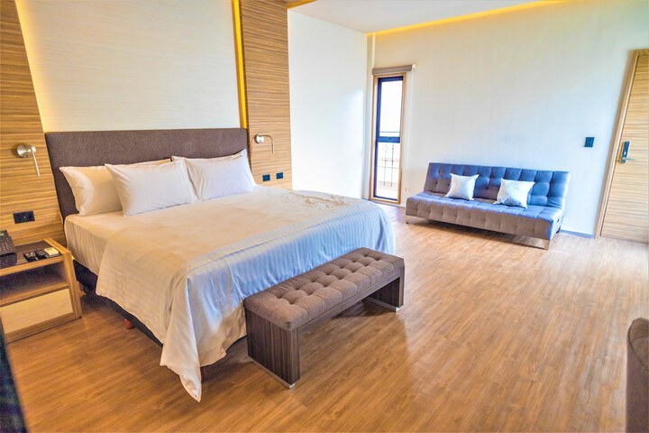 Room 42 of 115