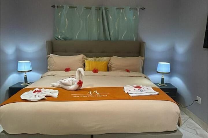 Room 25 of 107