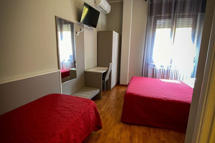 Room 25 of 35