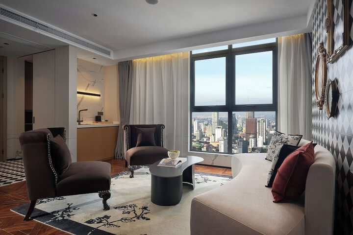 Room 55 of 96