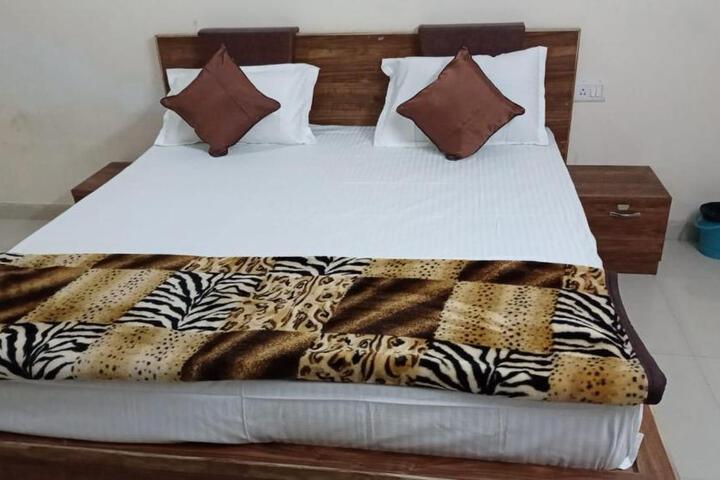 Hotel Viraj Palace by WB INN