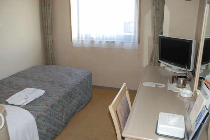 Room 11 of 50