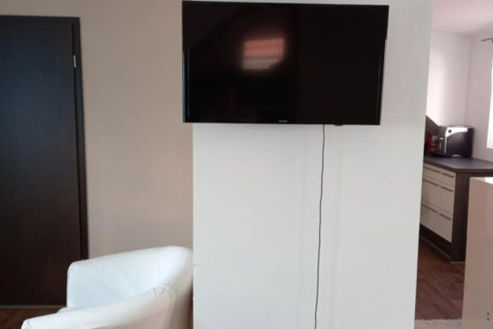 Room 5 of 14