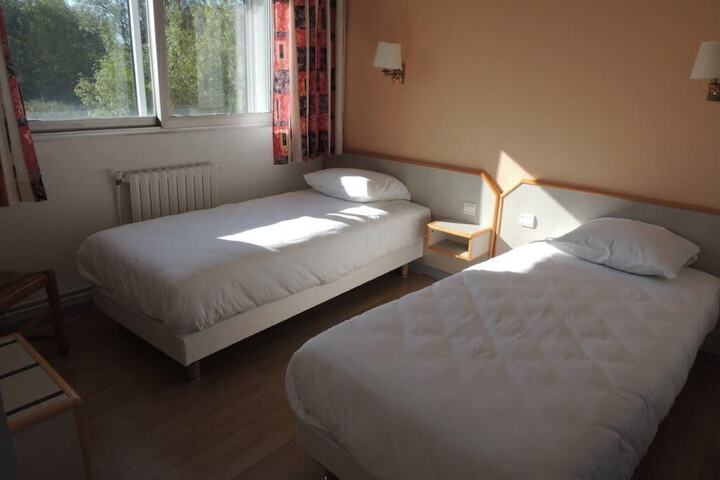 Room 5 of 23
