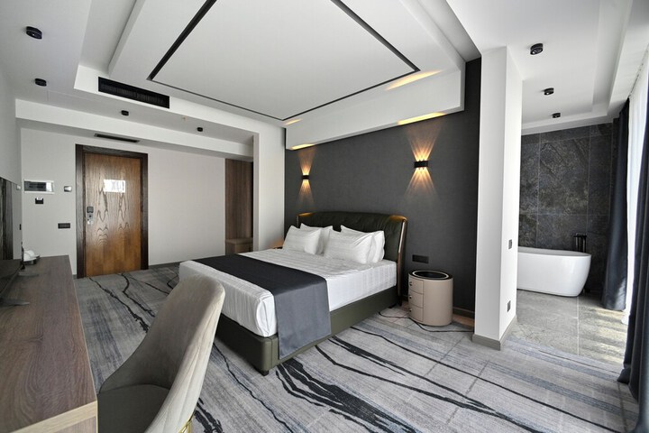 Room 28 of 86