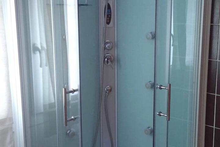 Room 98 of 170