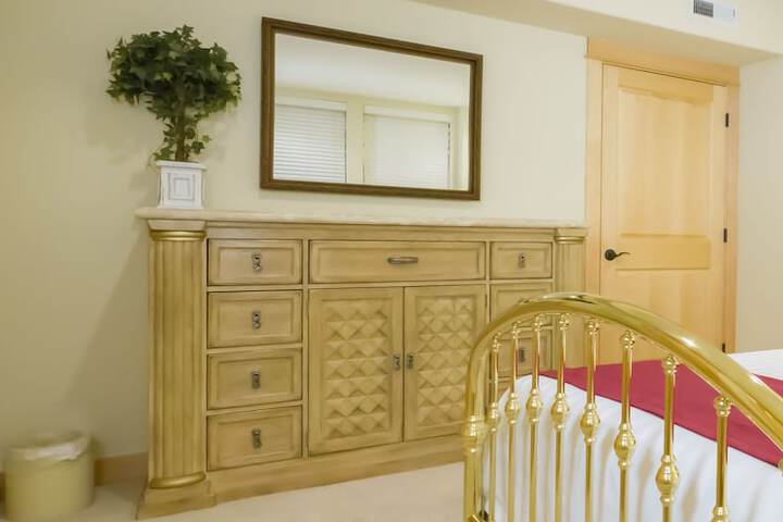Room 2 of 337