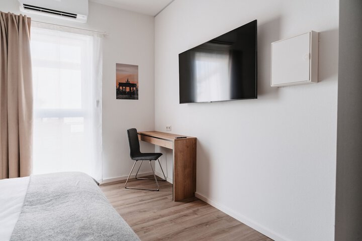 Room 16 of 86