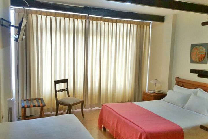 Room 12 of 17
