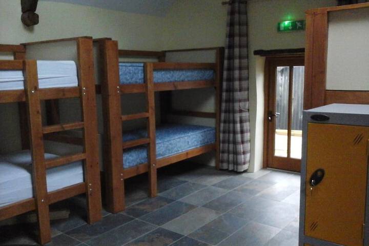 Room 13 of 20