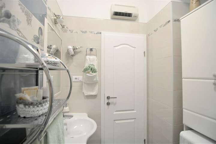 Room 20 of 30