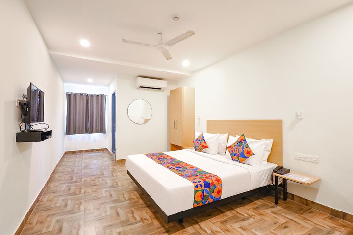 Room 12 of 30