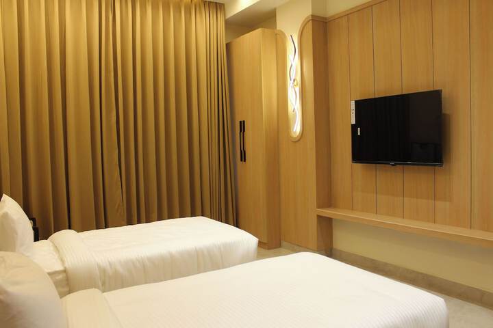 Room 21 of 77