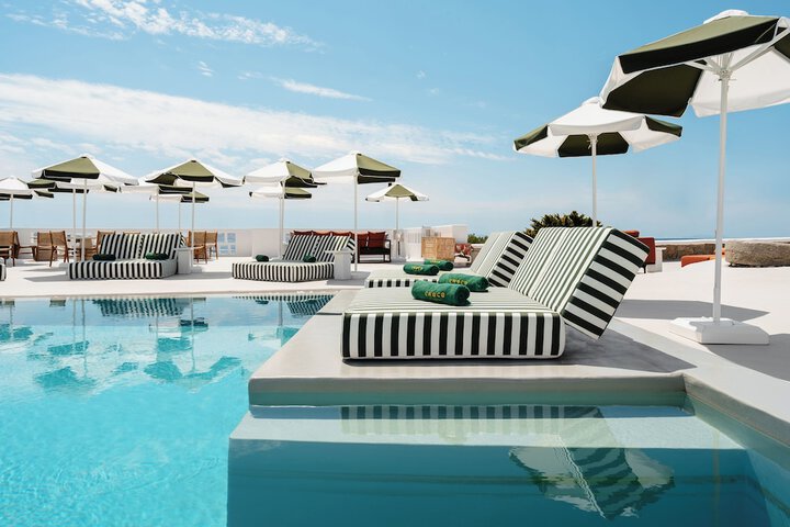 Pool 104 of 142
