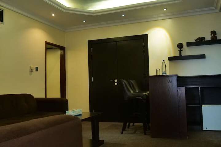 Room 17 of 48