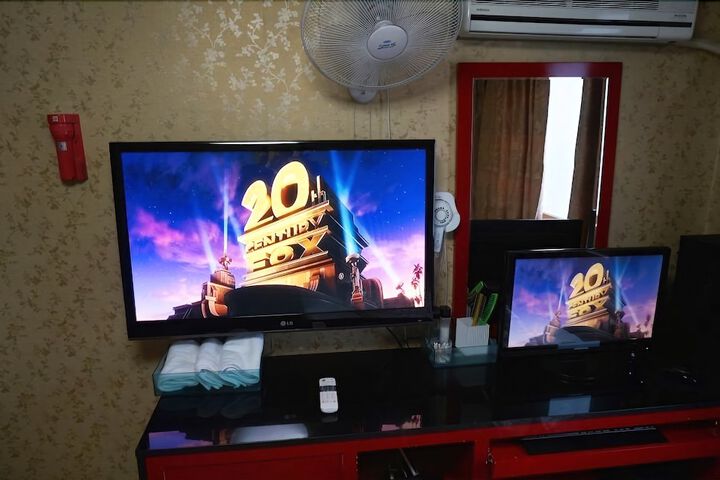 Room 12 of 26
