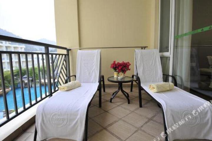 Xihai Hot Spring Holiday Hotel