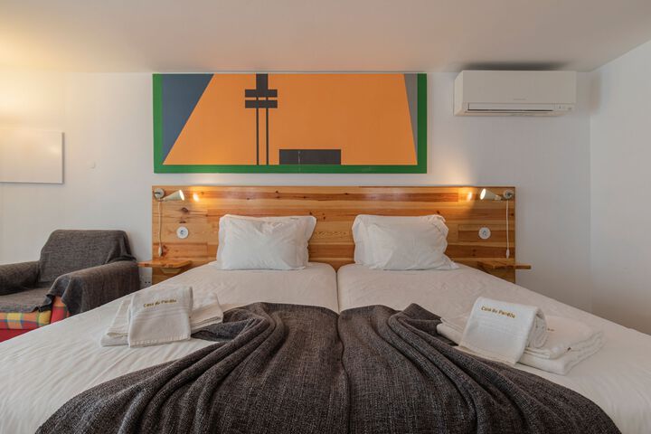 Room 13 of 18
