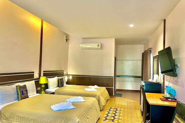 Room 2 of 19
