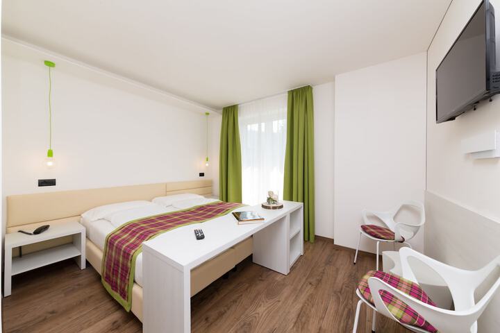 Room 8 of 59