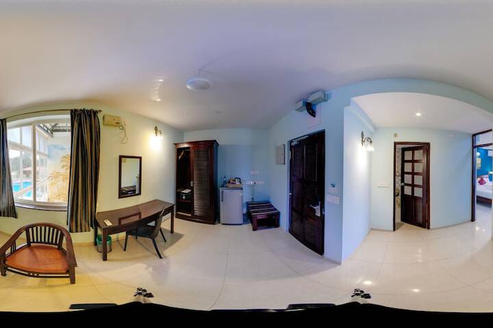 Room 13 of 71