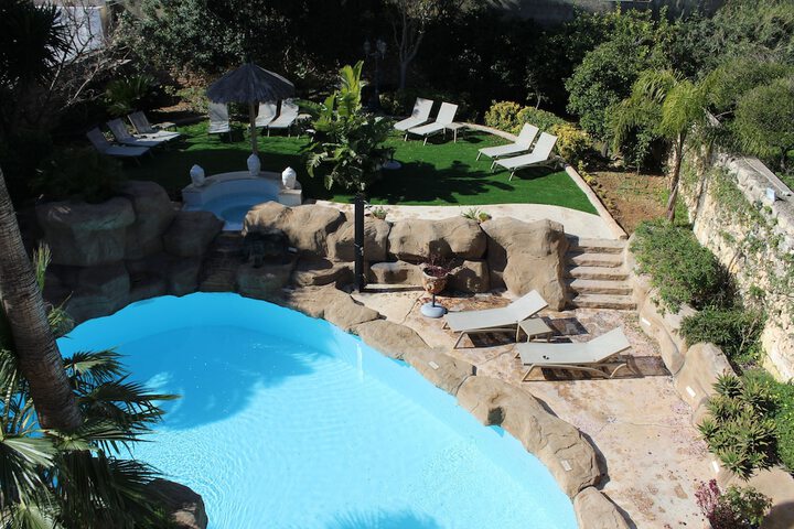 Pool 84 of 97