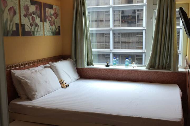 Room 10 of 49