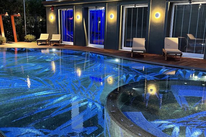 Pool 59 of 108