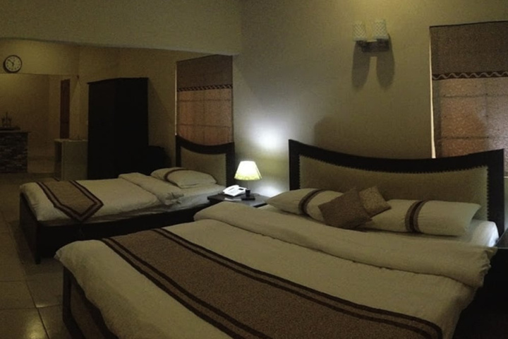 ROYAL INN