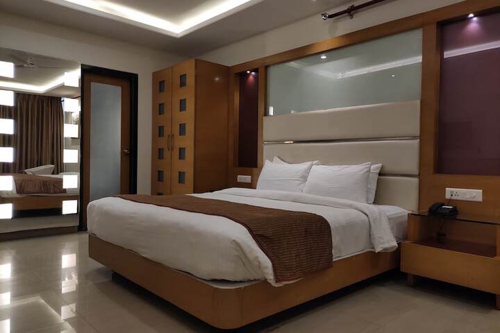 Room 13 of 72