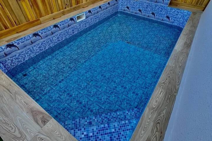 Pool 50 of 69
