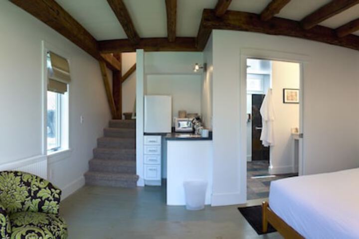 Room 4 of 70