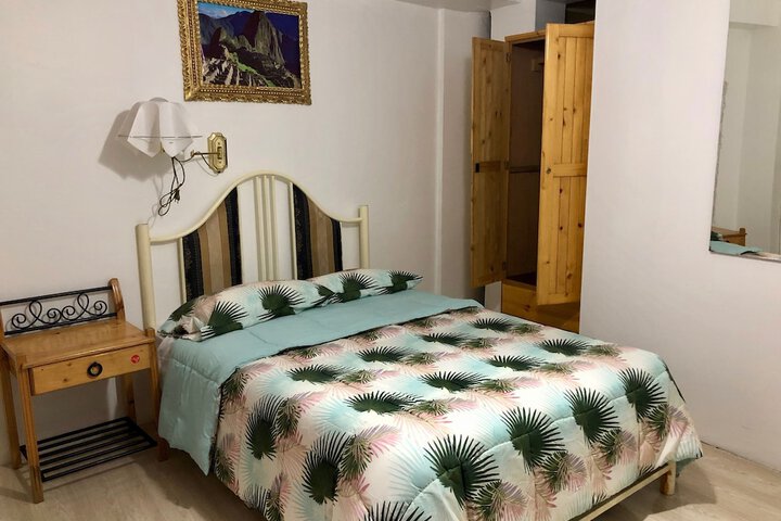 Room 11 of 50