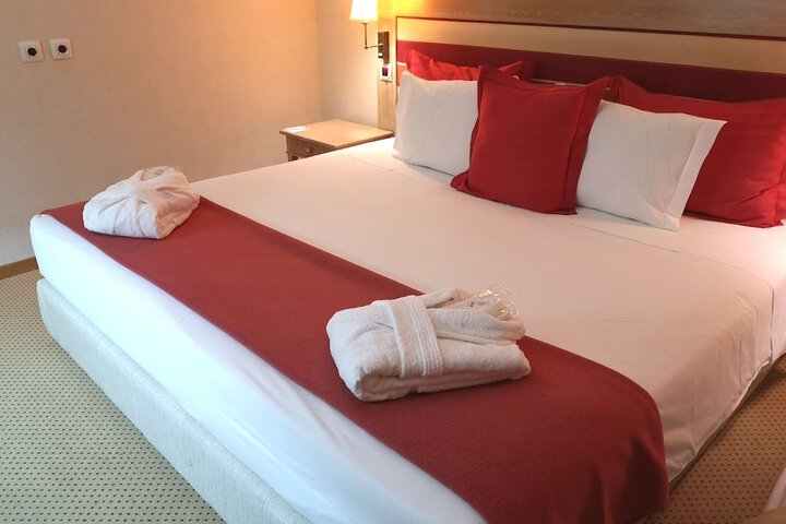 Room 32 of 87