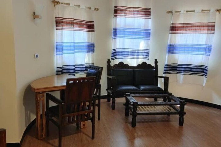 Room 14 of 28
