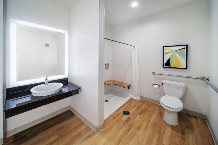 Studio Suite 2 Queen Beds (10 of 15)