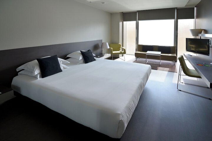 Room 12 of 39
