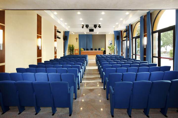 Business Center 55 of 74