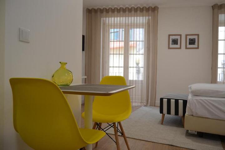 Room 7 of 10